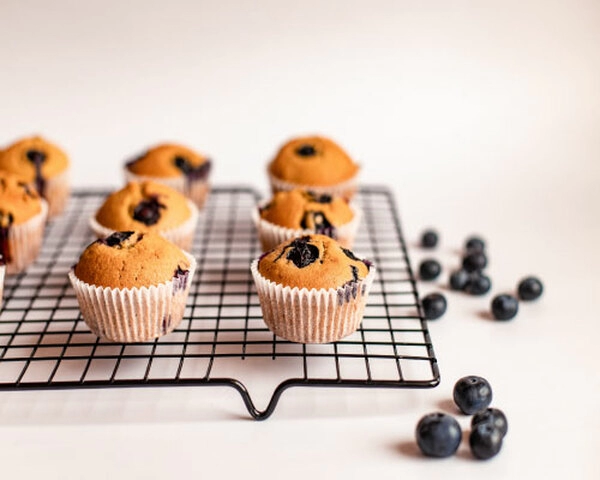 muffins met citroen en bosbessen